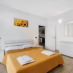 Casa Max 2 * Levanto